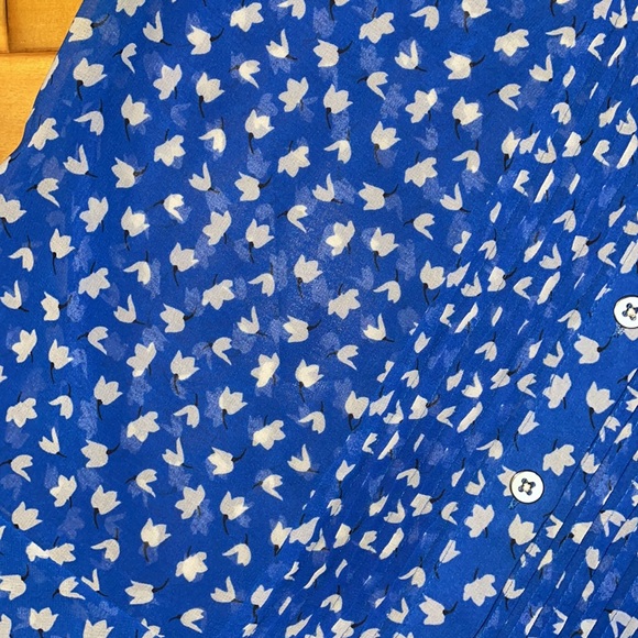 Cabi Electric Blouse #5530, small, EUC - Picture 5 of 6